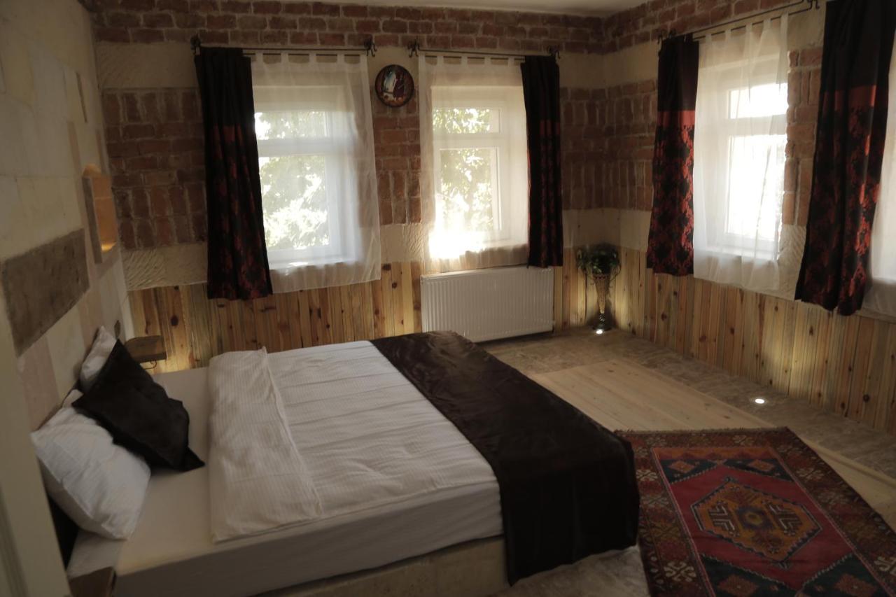 אוצ'יסר Hotel Philosophia מראה חיצוני תמונה