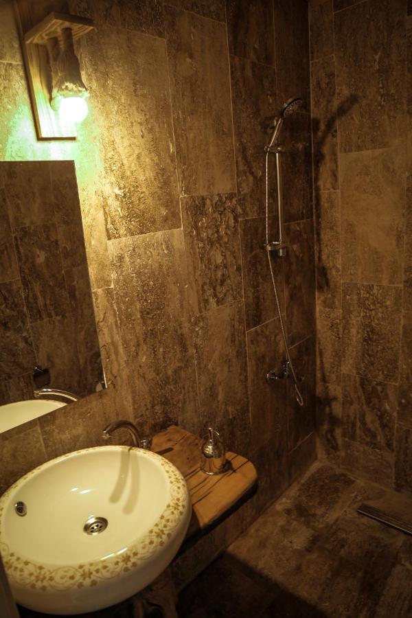 אוצ'יסר Hotel Philosophia מראה חיצוני תמונה