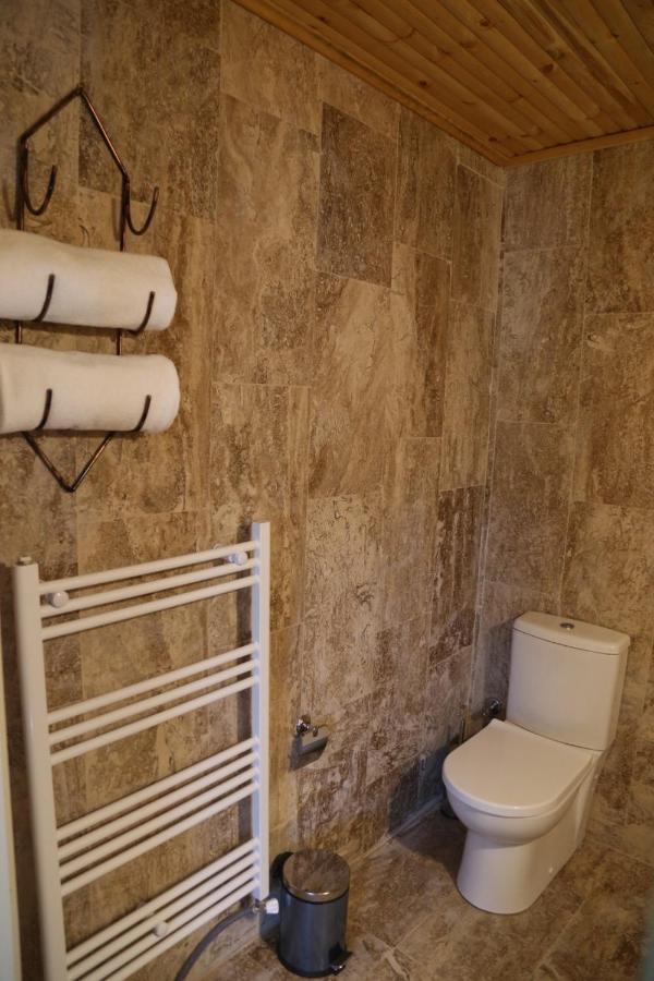 אוצ'יסר Hotel Philosophia מראה חיצוני תמונה